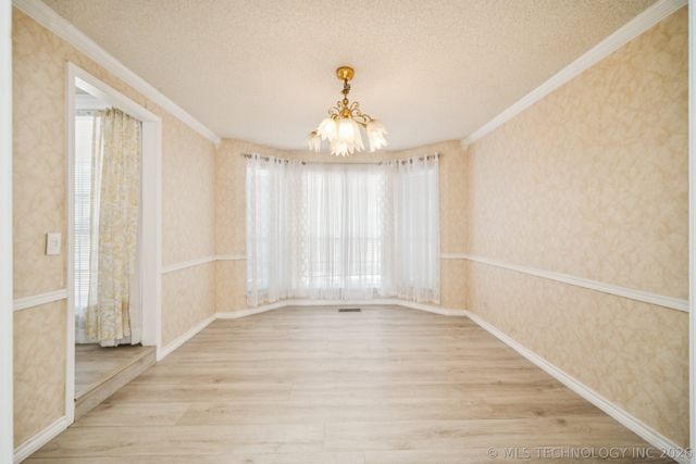 4441 W Queens Street, Broken Arrow, OK 74012