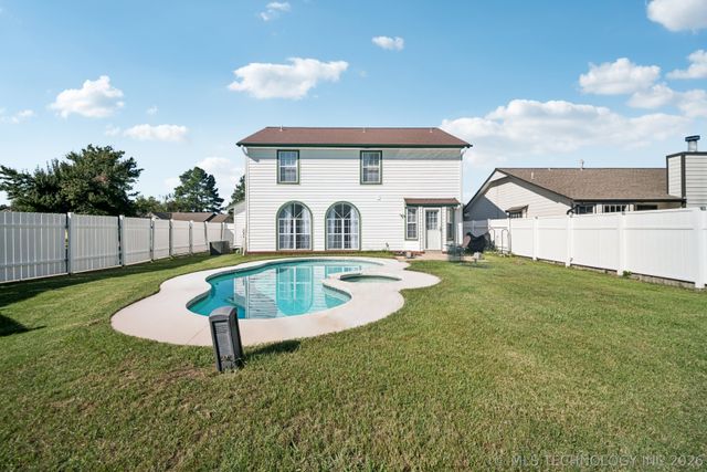 4441 W Queens Street, Broken Arrow, OK 74012