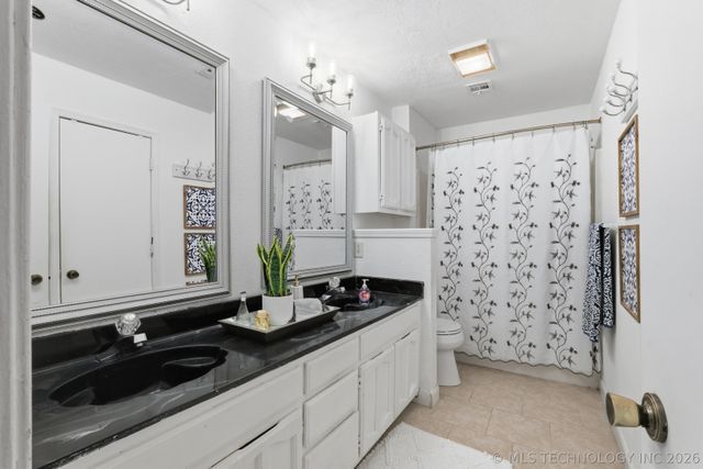 4441 W Queens Street, Broken Arrow, OK 74012