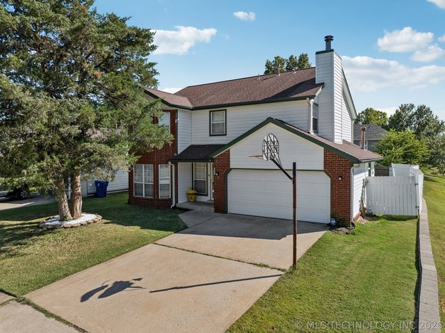 4441 W Queens Street, Broken Arrow, OK 74012