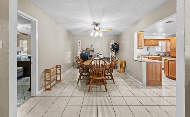 2001 Pecan Dr, Portland, TX 78374