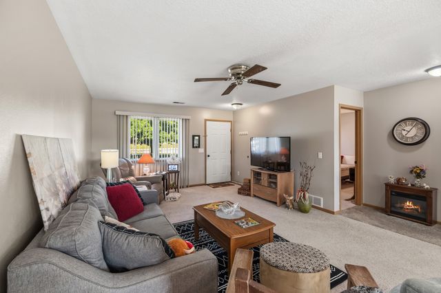 18920 Wendover Avenue, Granger, IA 50109