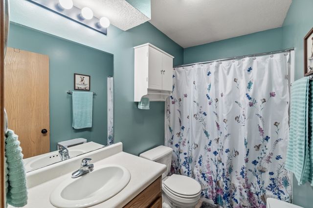 18920 Wendover Avenue, Granger, IA 50109
