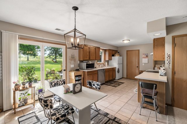 18920 Wendover Avenue, Granger, IA 50109