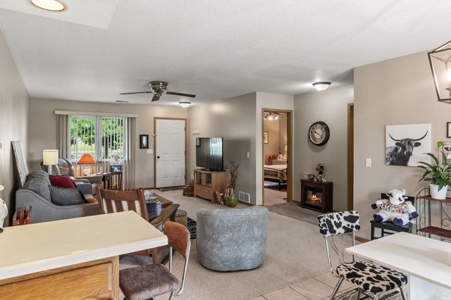 18920 Wendover Avenue, Granger, IA 50109