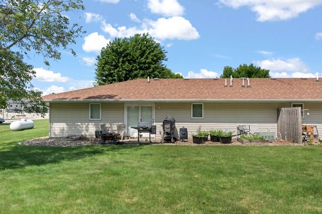 18920 Wendover Avenue, Granger, IA 50109