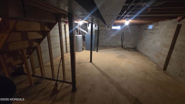 1085 Vaughn Avenue, Toms River, NJ 08753