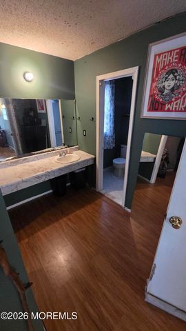 1085 Vaughn Avenue, Toms River, NJ 08753