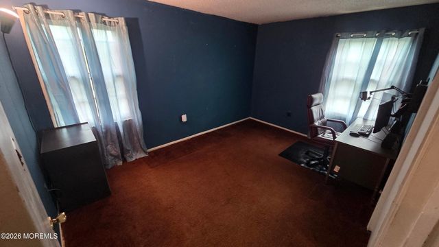 1085 Vaughn Avenue, Toms River, NJ 08753