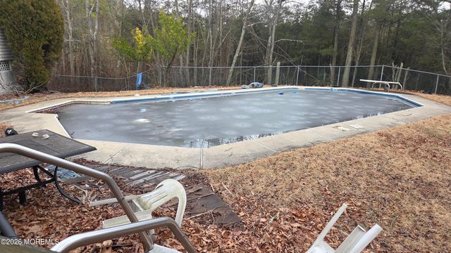 1085 Vaughn Avenue, Toms River, NJ 08753