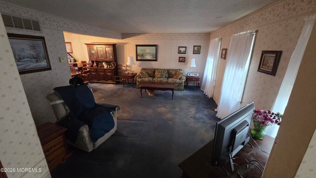 1085 Vaughn Avenue, Toms River, NJ 08753