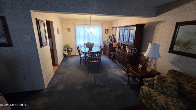 1085 Vaughn Avenue, Toms River, NJ 08753