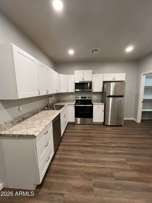 713 W Adobe Dam Drive B, San Tan Valley, AZ 85143