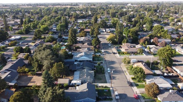 322 Lambuth Ave, Oakdale, CA 95361