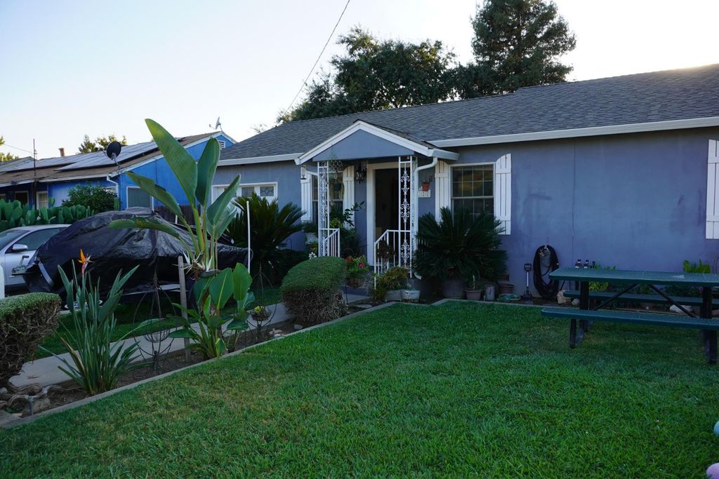 322 Lambuth Ave, Oakdale, CA 95361