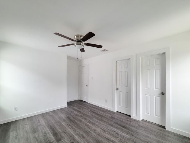 8122 Sterling Shire Street B, Houston, TX 77078
