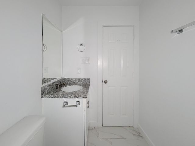 8122 Sterling Shire Street B, Houston, TX 77078