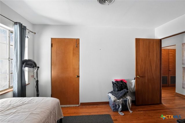 2850 Lakeview Circle, Beaumont, TX 77703