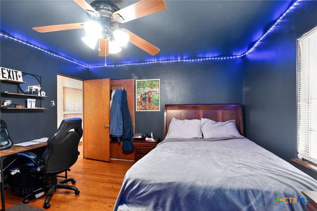 2850 Lakeview Circle, Beaumont, TX 77703