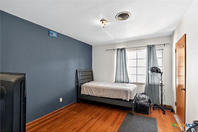 2850 Lakeview Circle, Beaumont, TX 77703