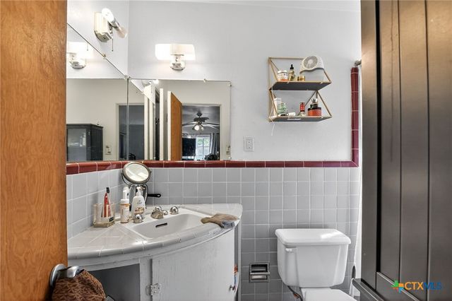 2850 Lakeview Circle, Beaumont, TX 77703