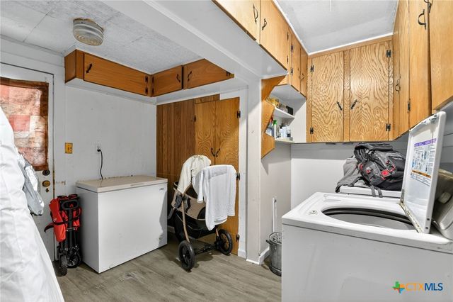 2850 Lakeview Circle, Beaumont, TX 77703