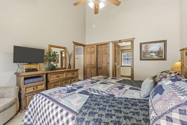 412 Baldknobber Drive, Branson West, MO 65737
