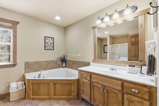 412 Baldknobber Drive, Branson West, MO 65737