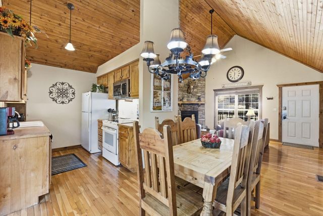 412 Baldknobber Drive, Branson West, MO 65737
