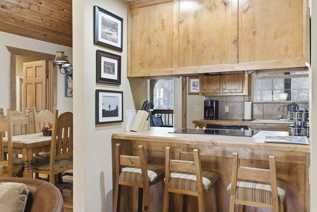 412 Baldknobber Drive, Branson West, MO 65737