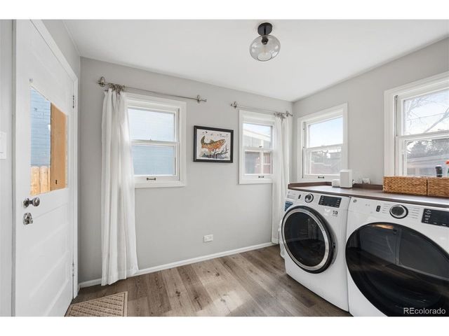 1070 Cook St, Denver, CO 80206