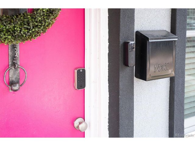 1070 Cook St, Denver, CO 80206