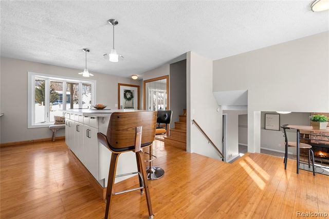 715 Woodingham Avenue, Waterford, MI 48328