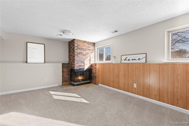 715 Woodingham Avenue, Waterford, MI 48328