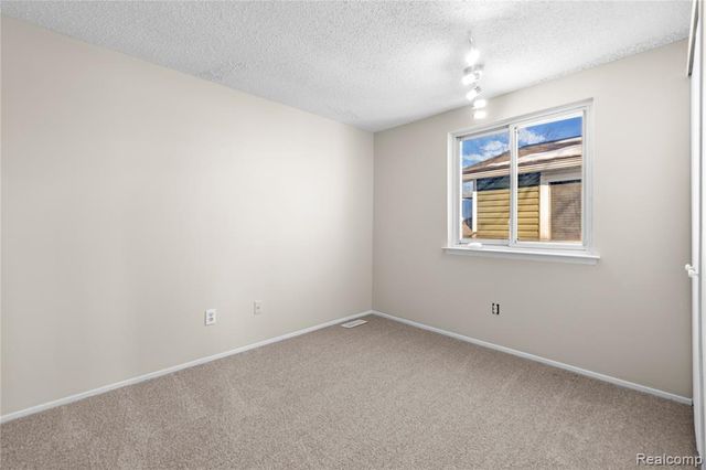 715 Woodingham Avenue, Waterford, MI 48328