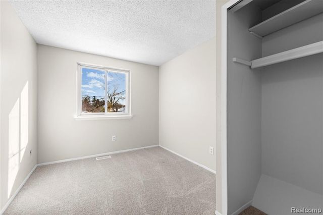 715 Woodingham Avenue, Waterford, MI 48328