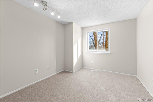 715 Woodingham Avenue, Waterford, MI 48328