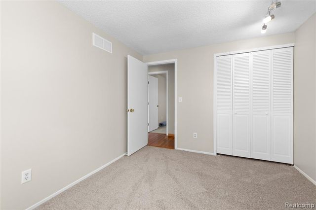 715 Woodingham Avenue, Waterford, MI 48328