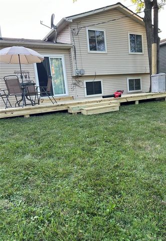 715 Woodingham Avenue, Waterford, MI 48328