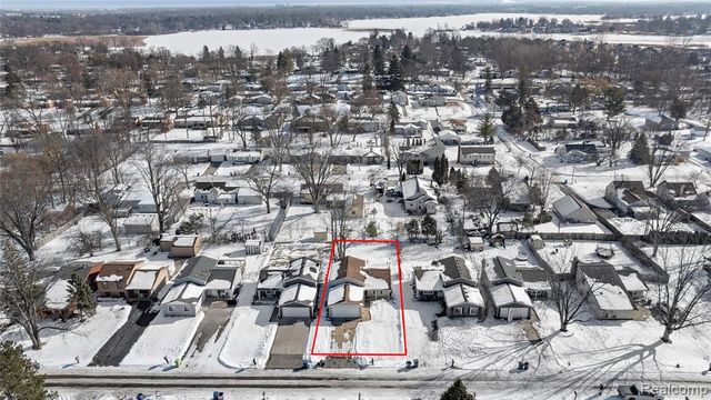 715 Woodingham Avenue, Waterford, MI 48328