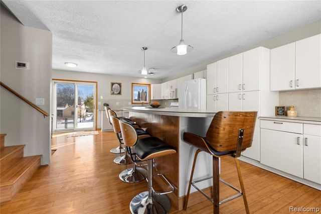 715 Woodingham Avenue, Waterford, MI 48328