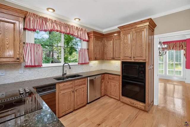 106 Fairways Drive, Warner Robins, GA 31088