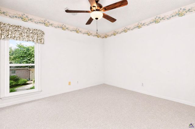 106 Fairways Drive, Warner Robins, GA 31088