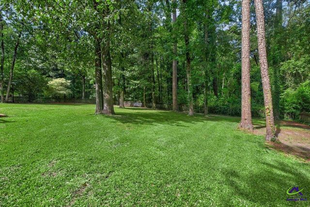 106 Fairways Drive, Warner Robins, GA 31088