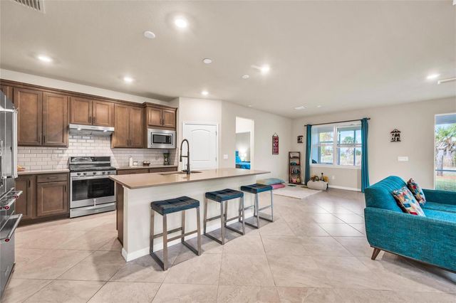 13472 SW Gingerline Drive, Port St. Lucie, FL 34987