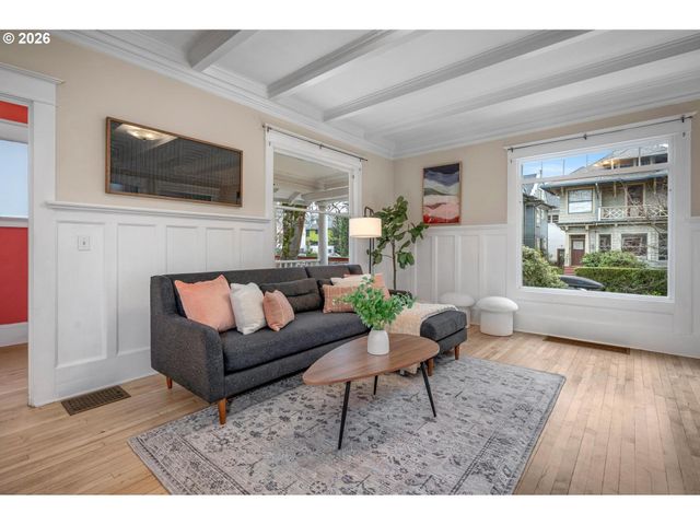 928 Se 37TH Ave, Portland, OR 97214