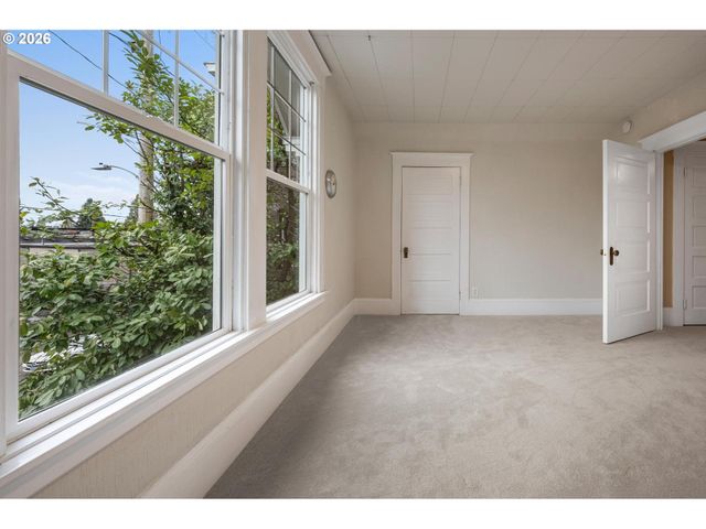 928 Se 37TH Ave, Portland, OR 97214