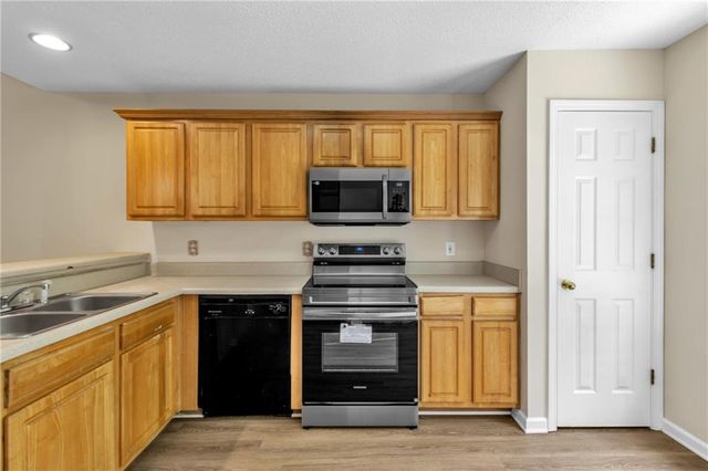 167 London Dr, Mcdonough, GA 30253