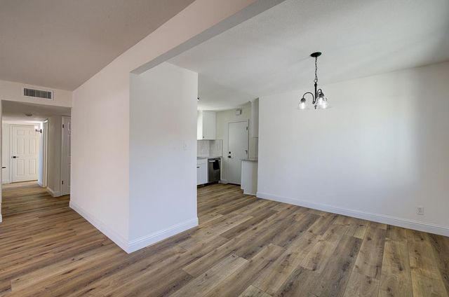 4745 N 5th Street, Fresno, CA 93726