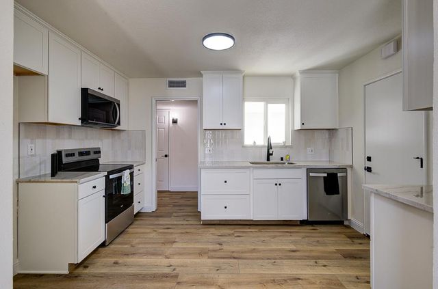 4745 N 5th Street, Fresno, CA 93726